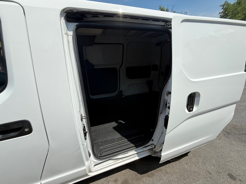 2019 Nissan NV200 Image 8