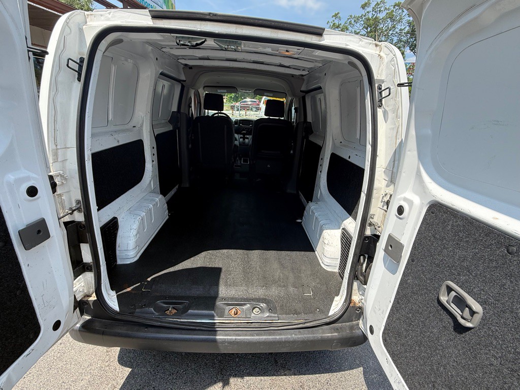 2019 Nissan NV200 Image 9