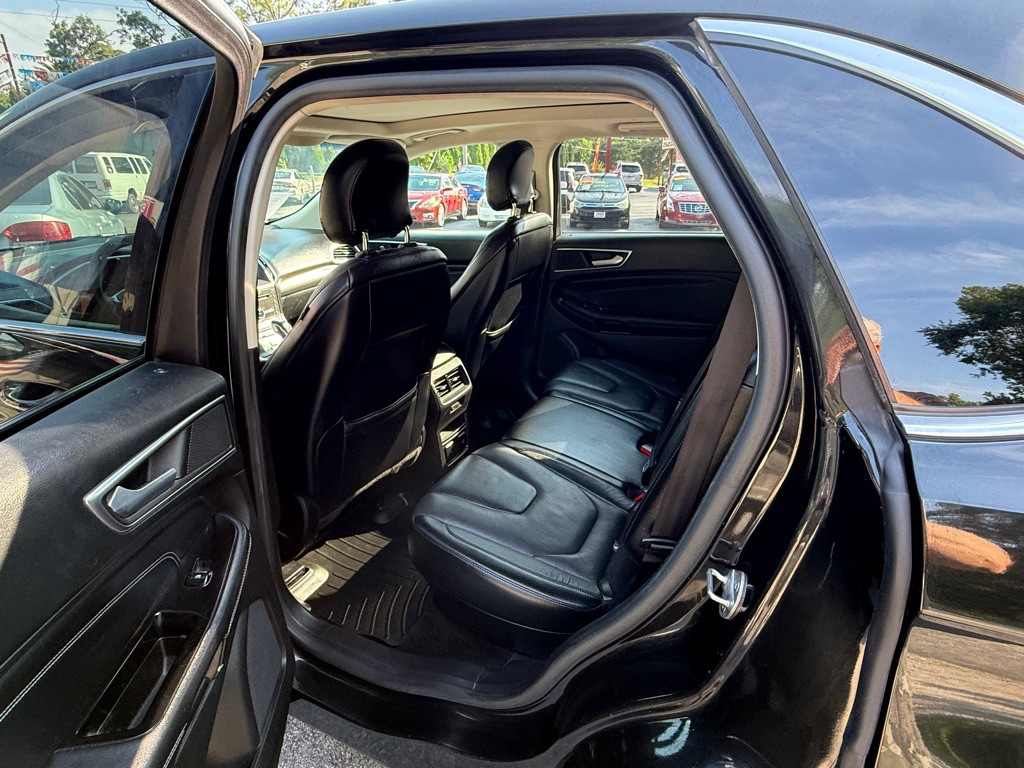 2015 Ford Edge Image 8