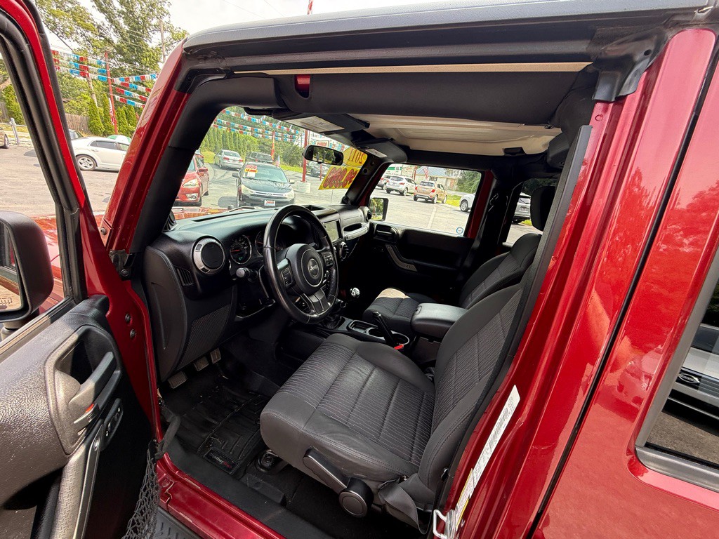 2011 Jeep Wrangler Unlimited Image 7