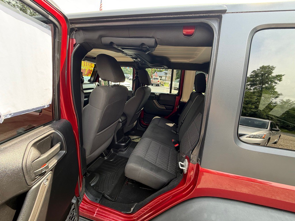 2011 Jeep Wrangler Unlimited Image 8