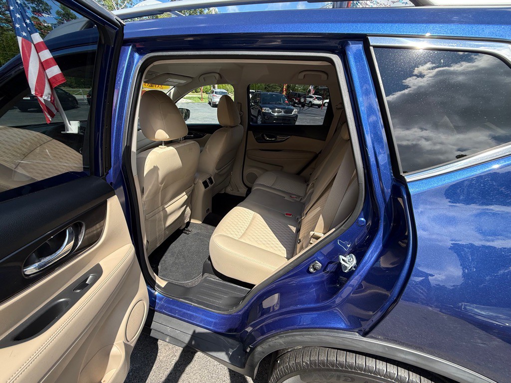 2020 Nissan Rogue Image 8
