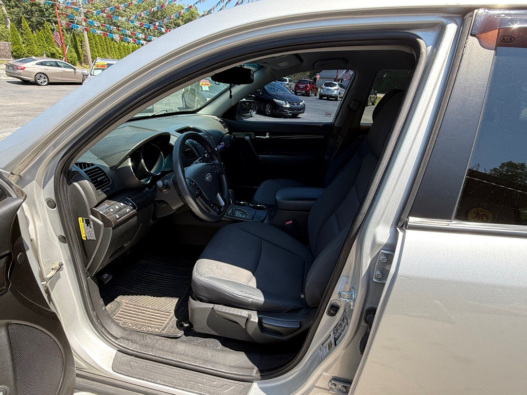 2013 Kia Sorento Image 8