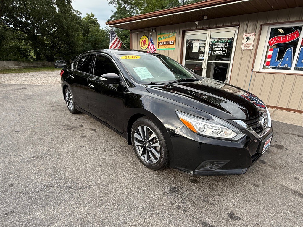 2016 Nissan Altima Image 1