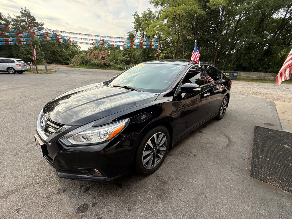 2016 Nissan Altima Image 4