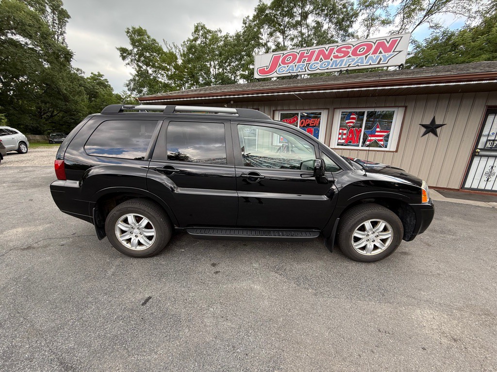 2011 Mitsubishi Endeavor Image 2