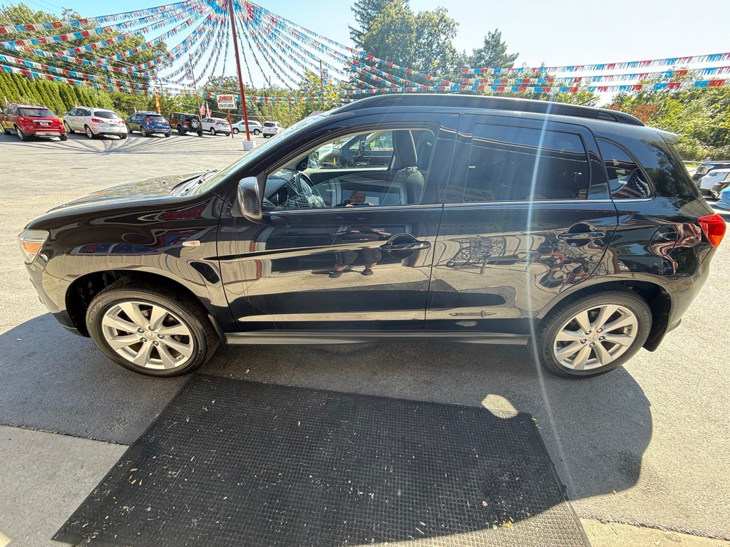 2013 Mitsubishi Outlander Image 5