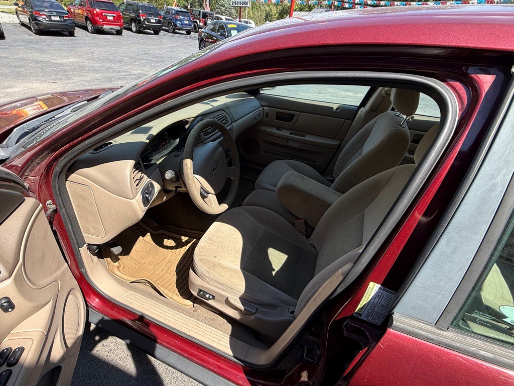 2005 Ford Taurus Image 7