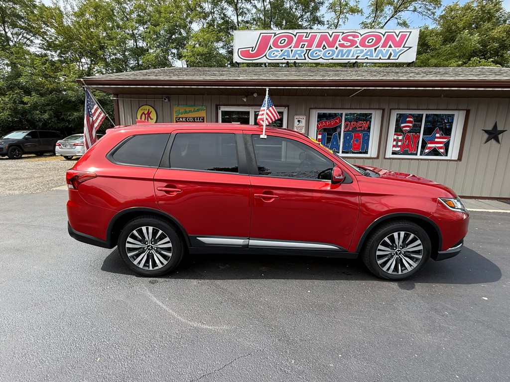 2019 Mitsubishi Outlander Image 2