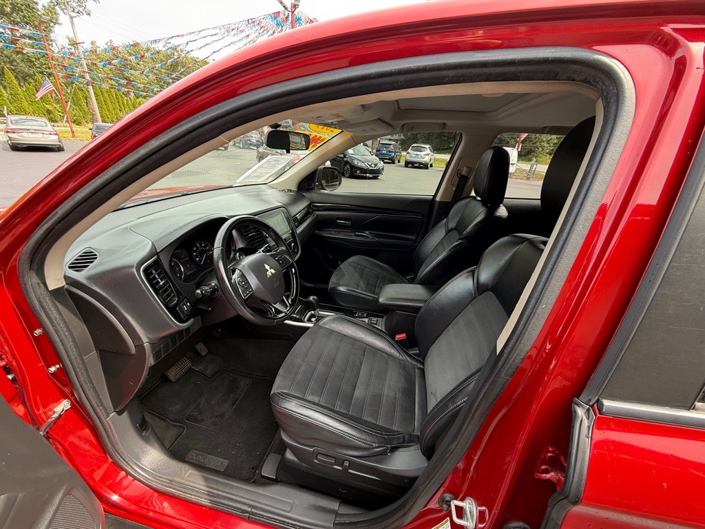2019 Mitsubishi Outlander Image 7
