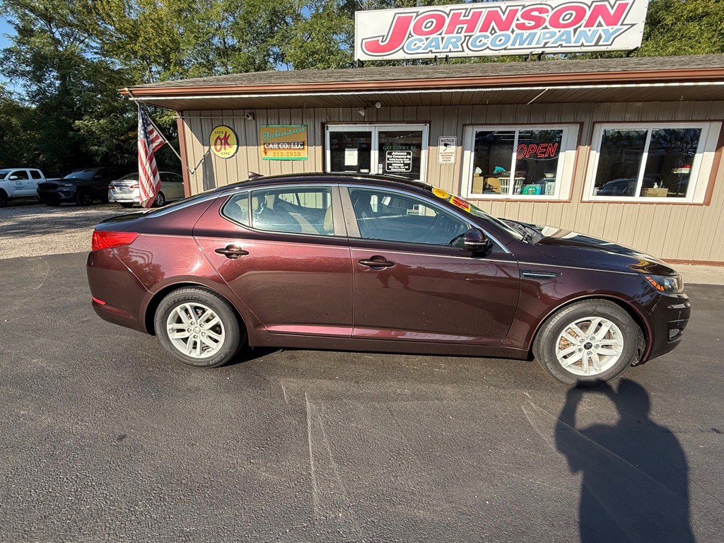 2011 Kia Optima Image 2