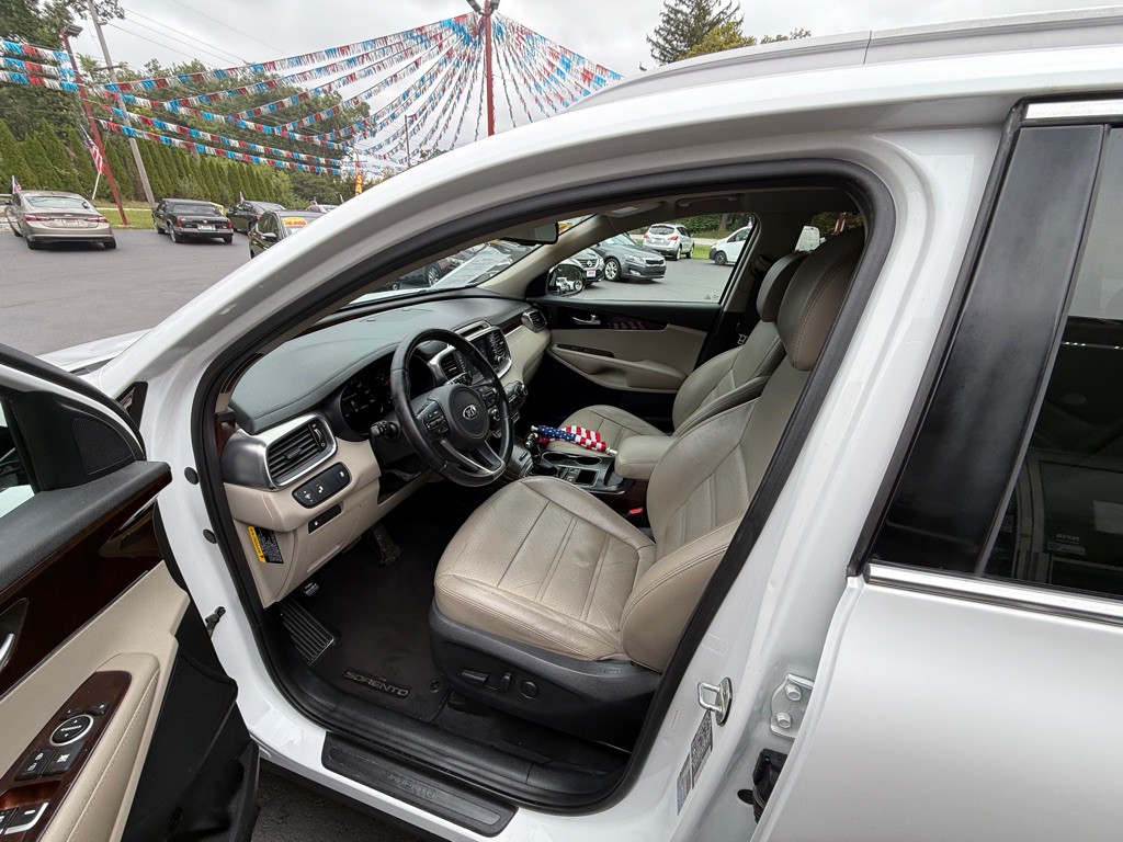 2017 Kia Sorento Image 7