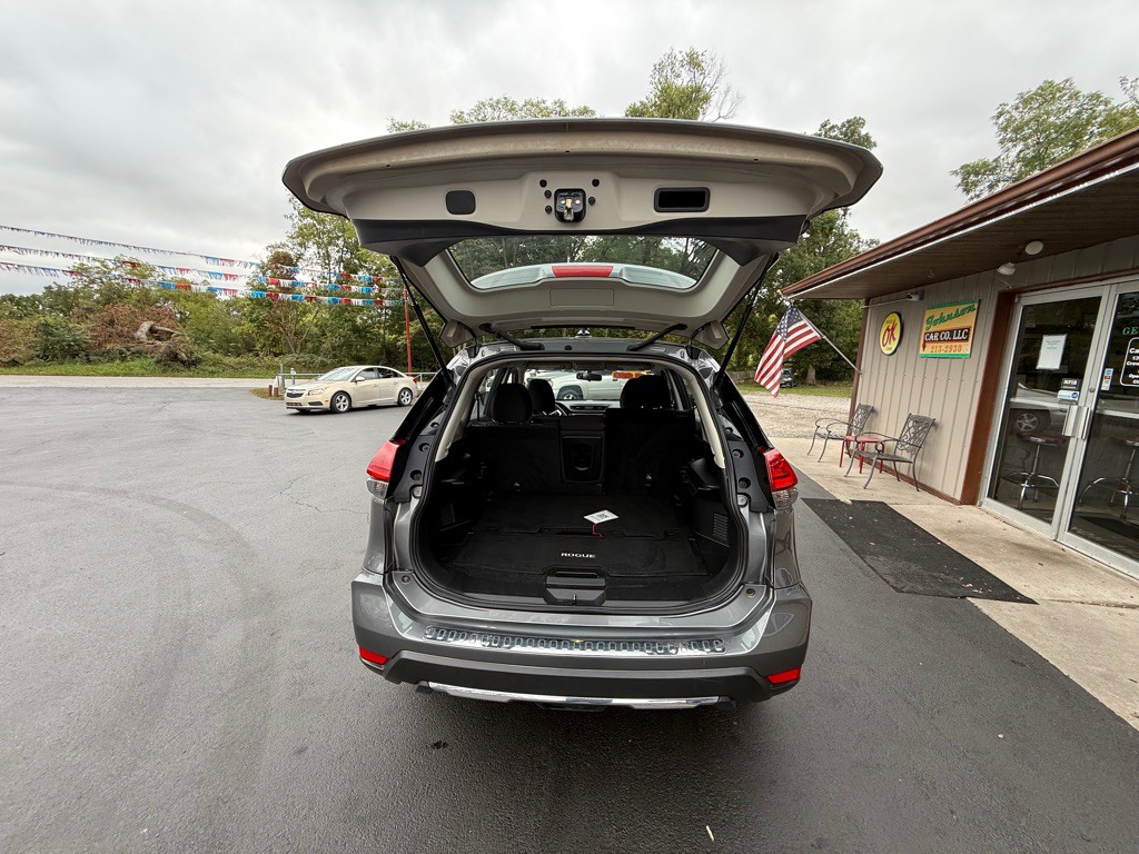 2017 Nissan Rogue Image 9