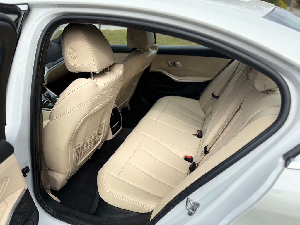 2019 BMW 3 Series Image 8