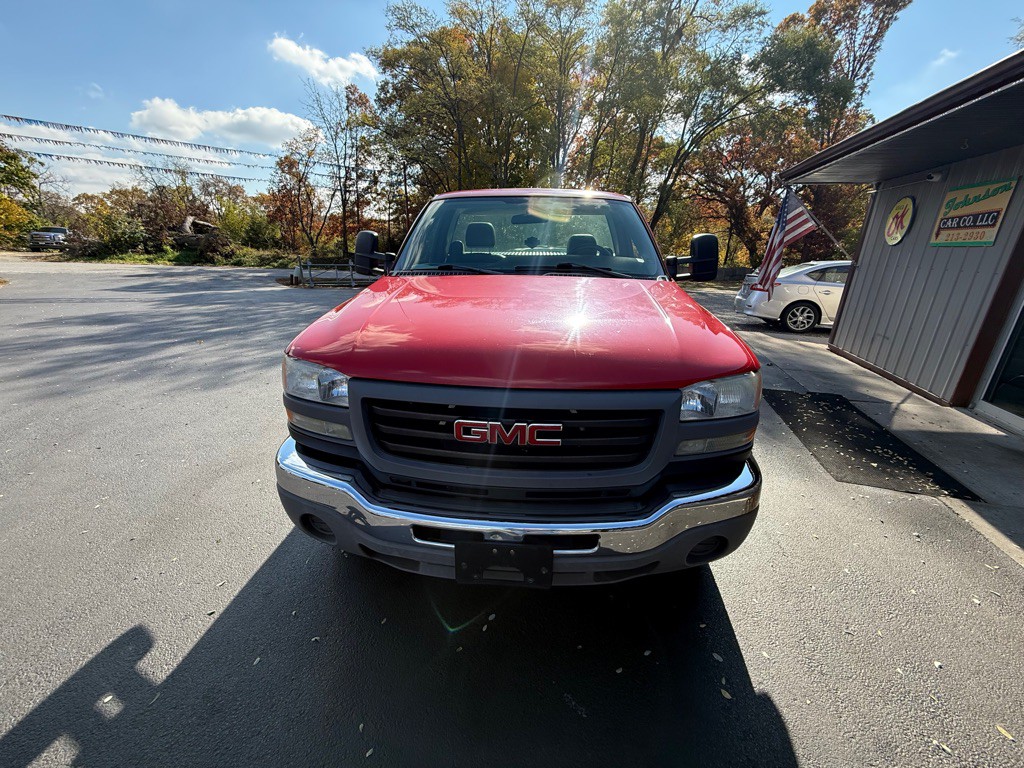 2005 GMC Sierra Image 3