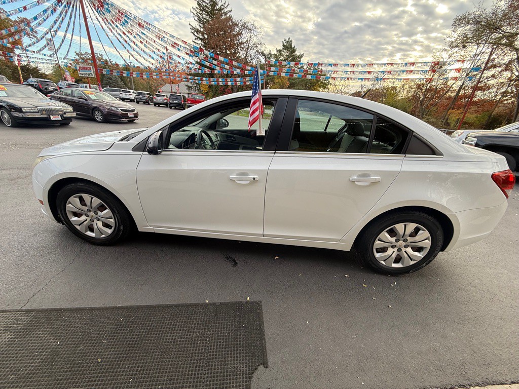2012 Chevrolet Cruze Image 5