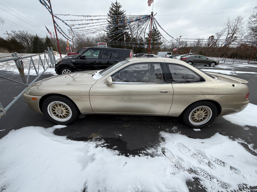 1996 Lexus SC Image 3
