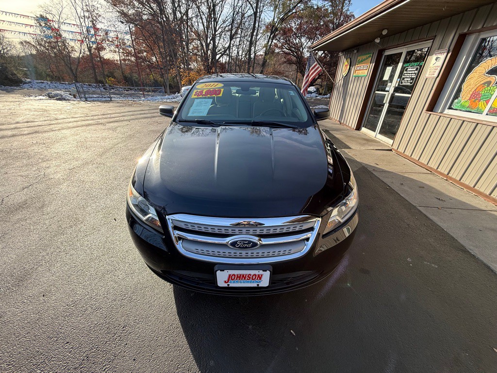 2011 Ford Taurus Image 3