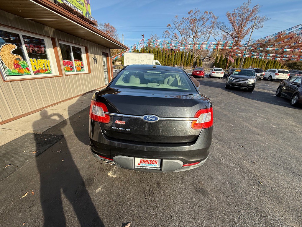 2011 Ford Taurus Image 6