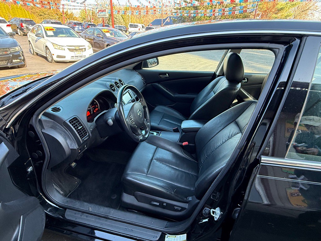 2011 Nissan Altima Image 7