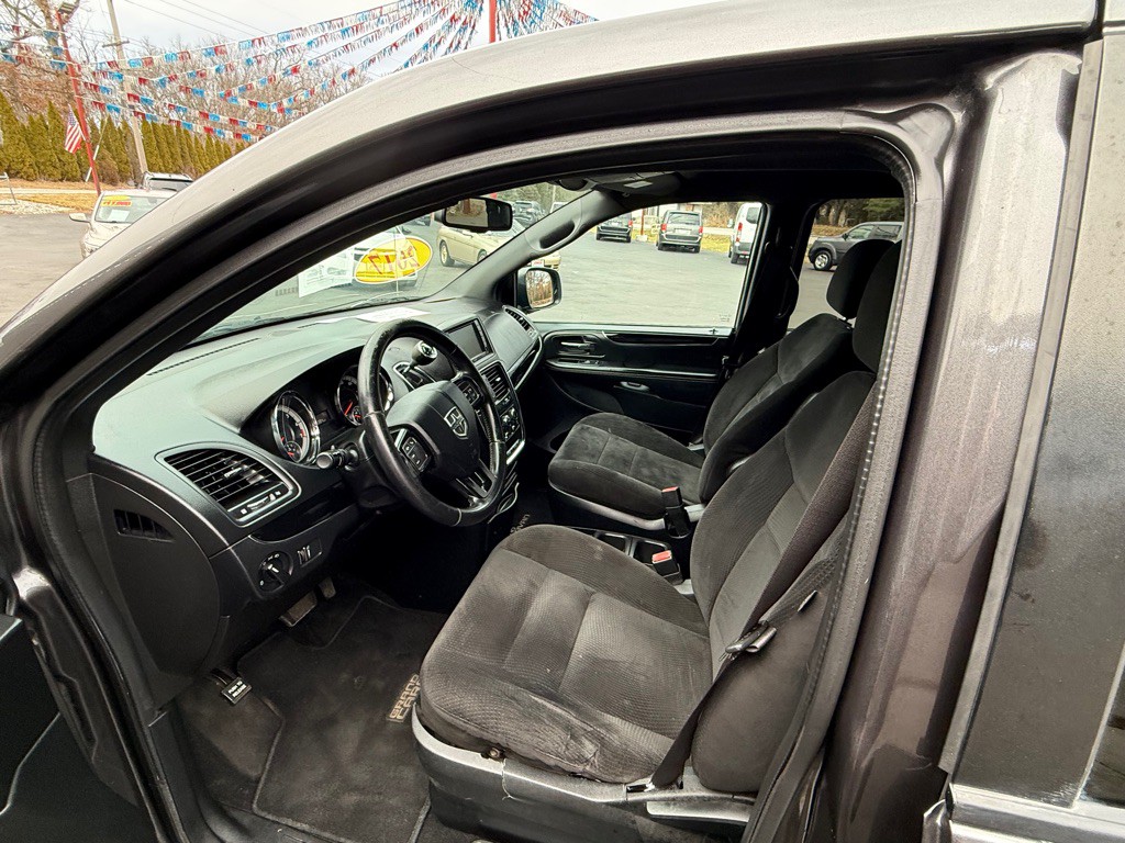 2017 Dodge Grand Caravan Image 7