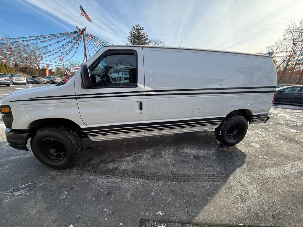 2014 Ford Econoline Image 5
