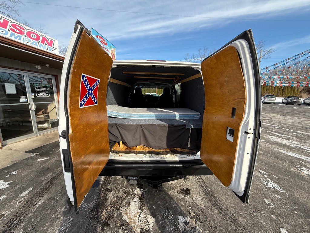 2014 Ford Econoline Image 8