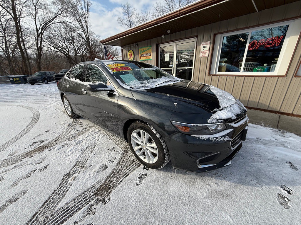 2017 Chevrolet Malibu Image 1