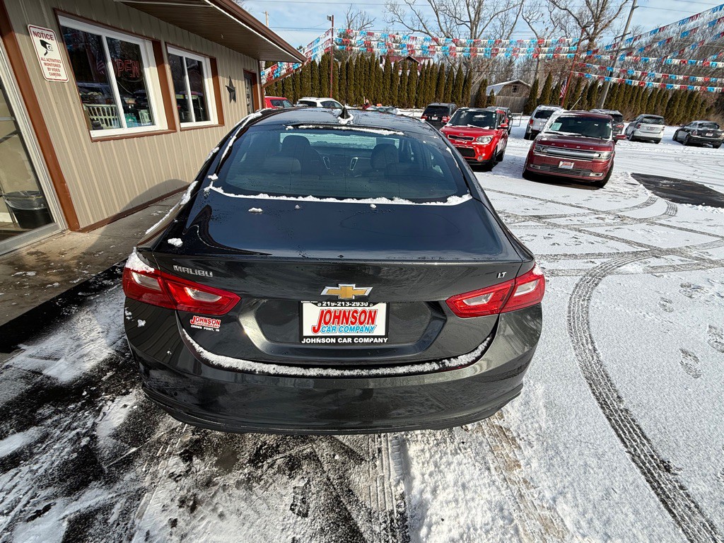2017 Chevrolet Malibu Image 6