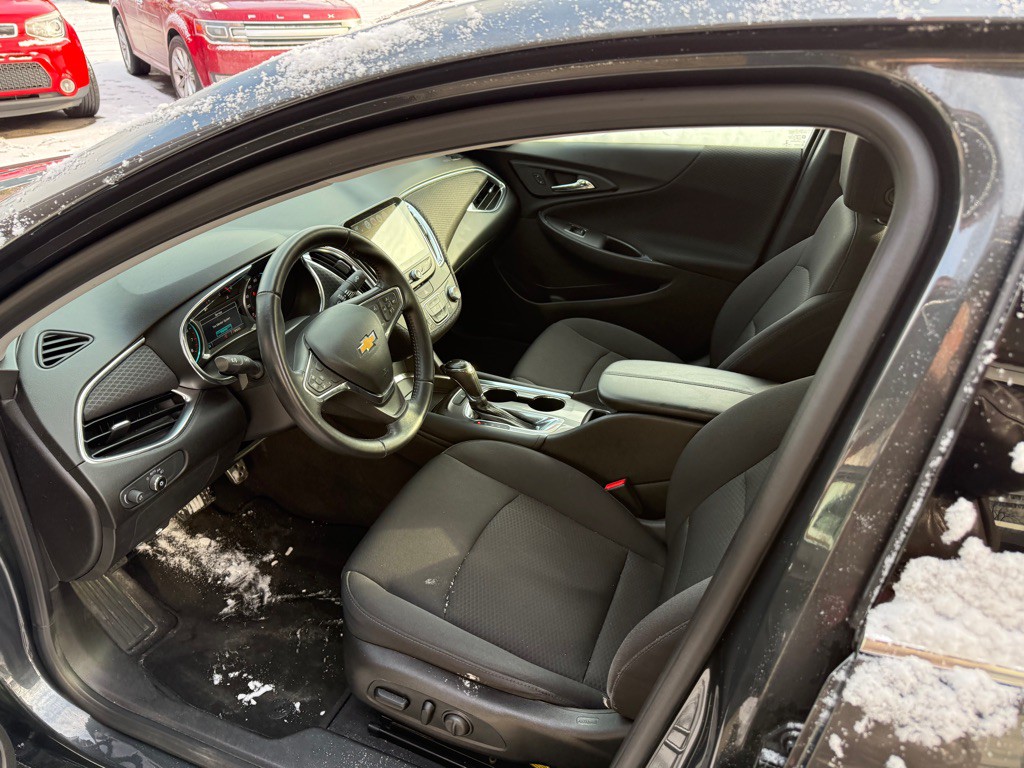 2017 Chevrolet Malibu Image 7