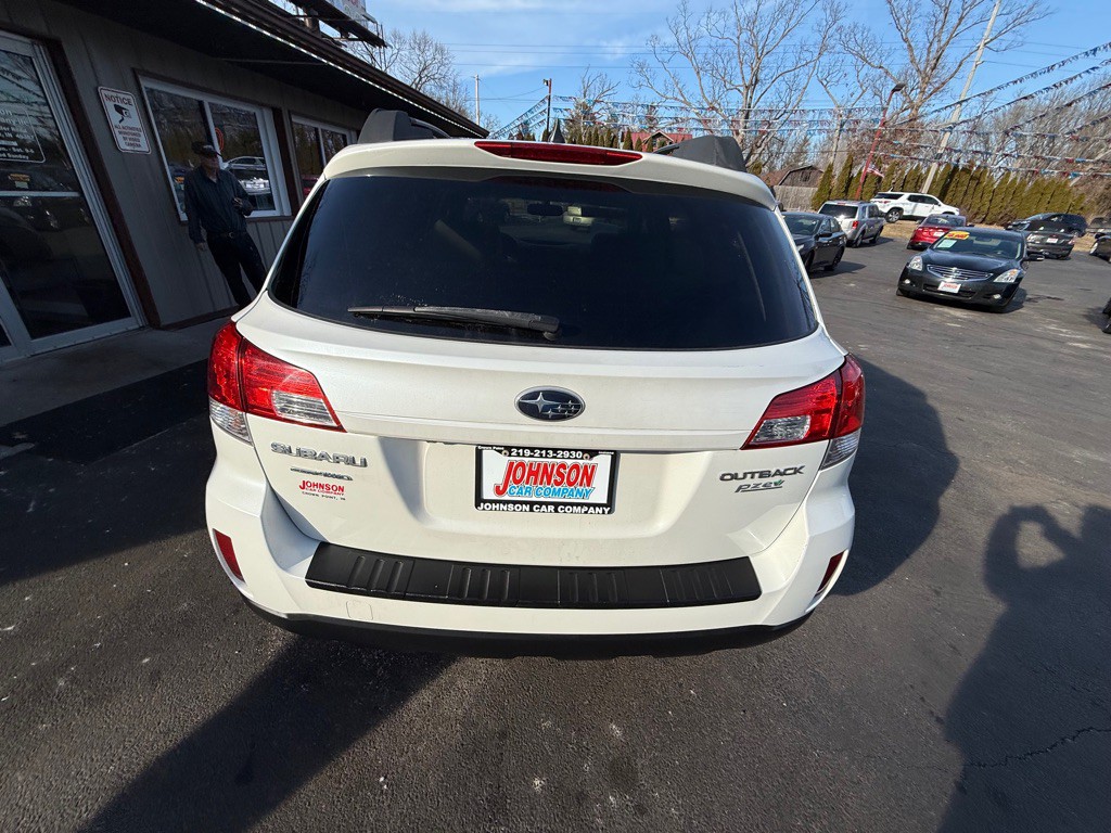 2011 Subaru Outback Image 6