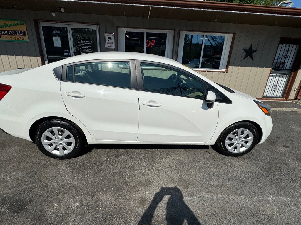 2013 Kia Rio Image 2