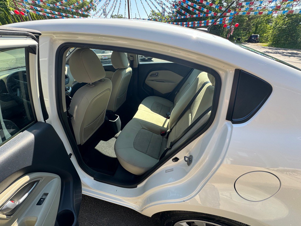 2013 Kia Rio Image 8