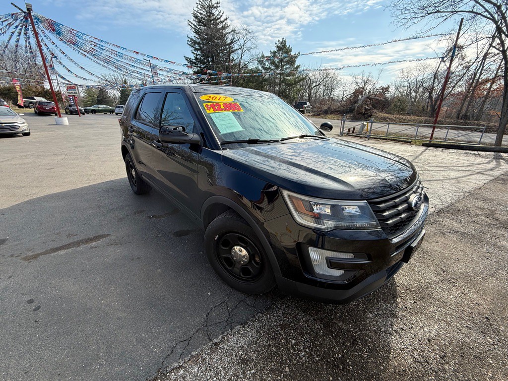2017 Ford Explorer Image 1