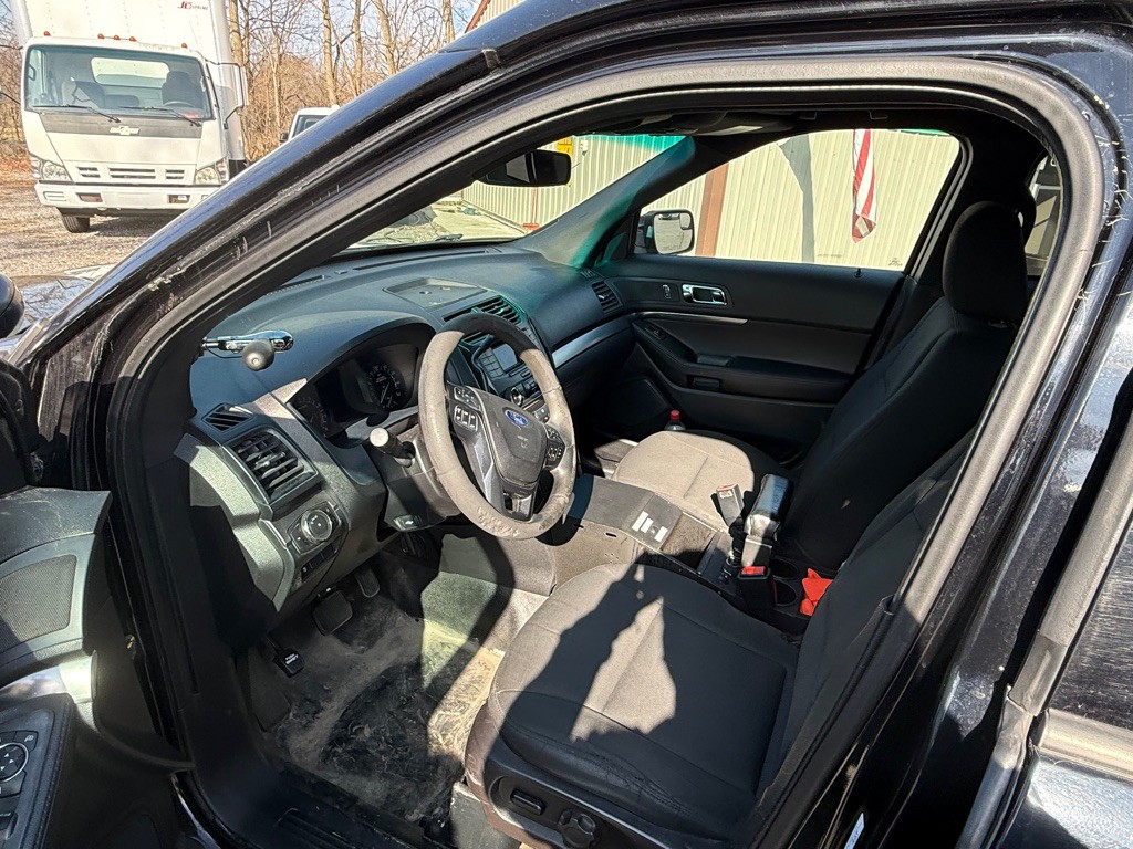 2017 Ford Explorer Image 7