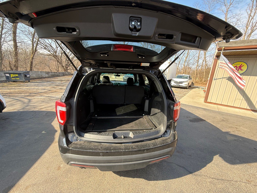 2017 Ford Explorer Image 9