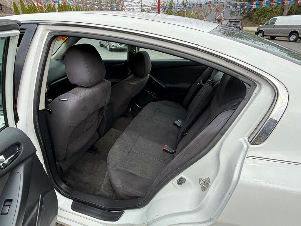 2012 Nissan Altima Image 8