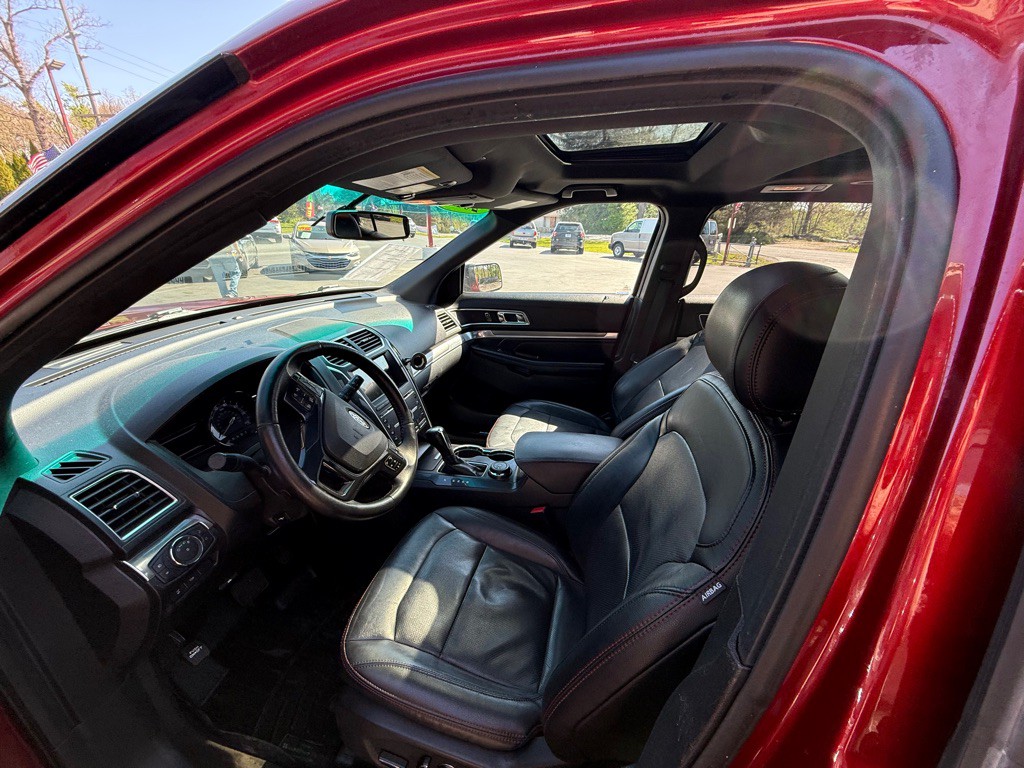 2017 Ford Explorer Image 7