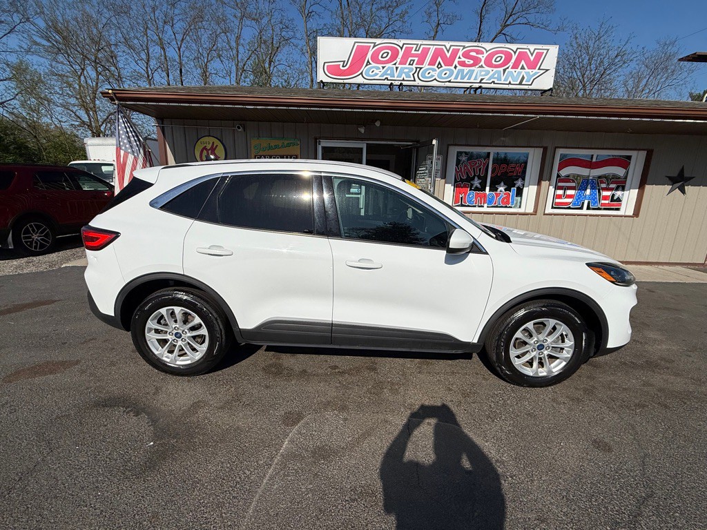 2020 Ford Escape Image 2