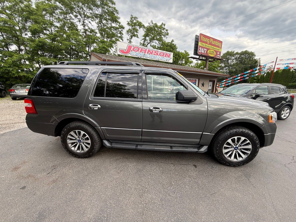 2017 Ford Expedition Image 2