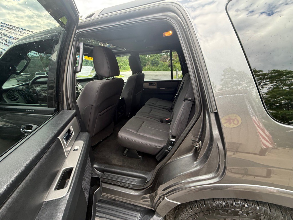 2017 Ford Expedition Image 8