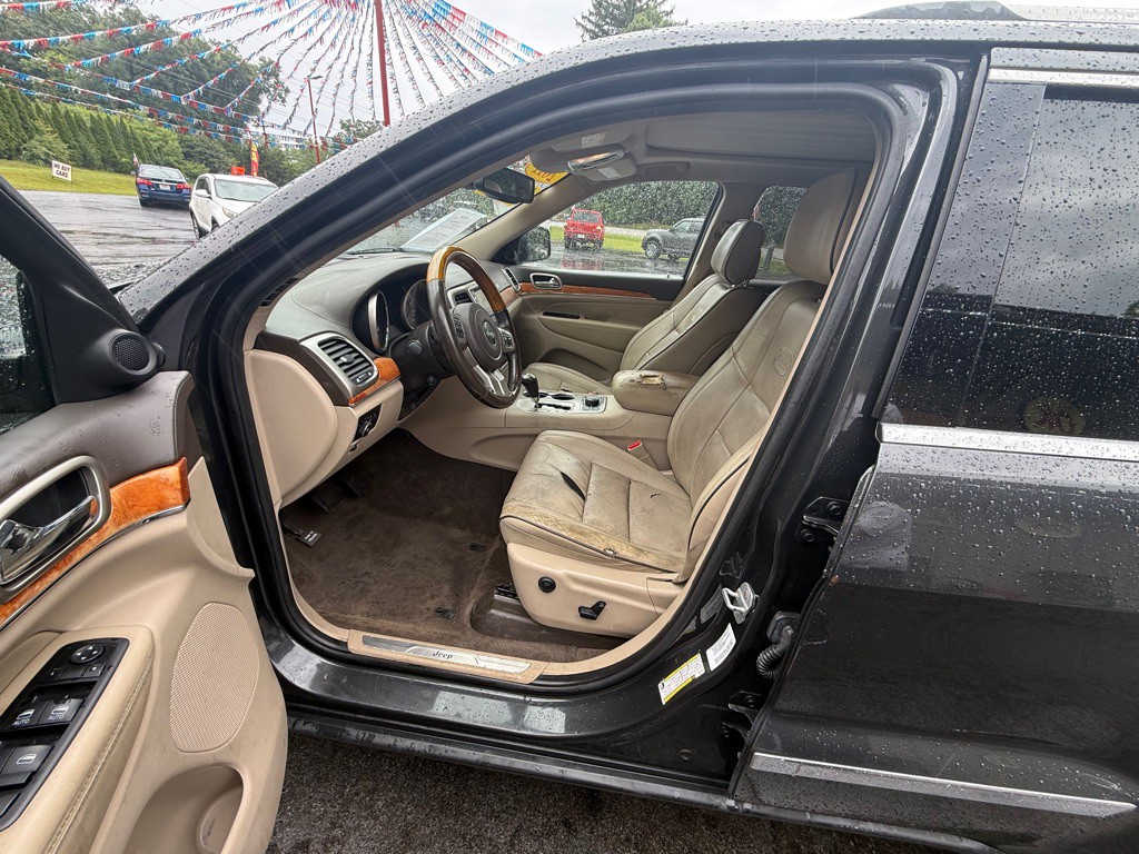 2011 Jeep Grand Cherokee Image 7
