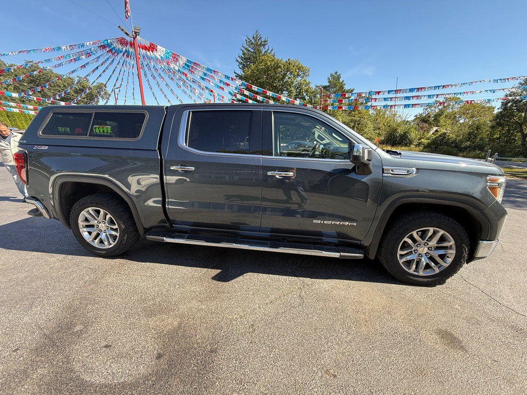 2021 GMC Sierra Image 2