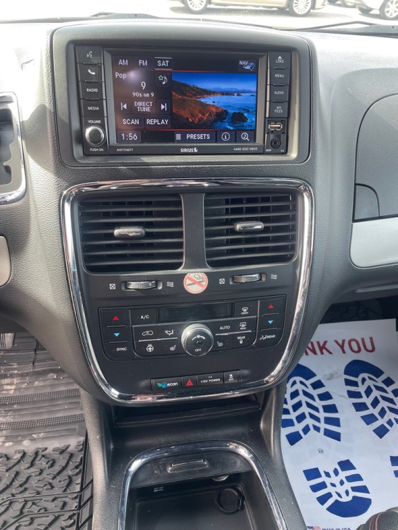 2018 Dodge Grand Caravan Image 8