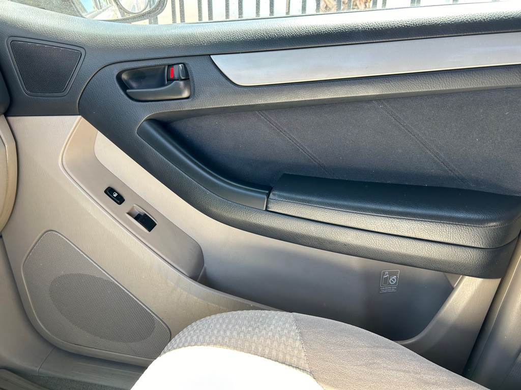 2003 Toyota 4Runner Image 6