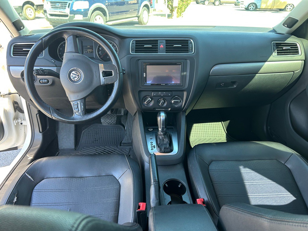 2013 Volkswagen Jetta Image 5