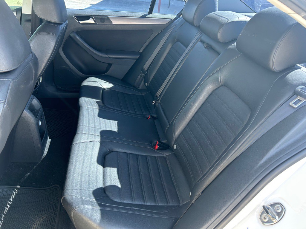 2013 Volkswagen Jetta Image 13