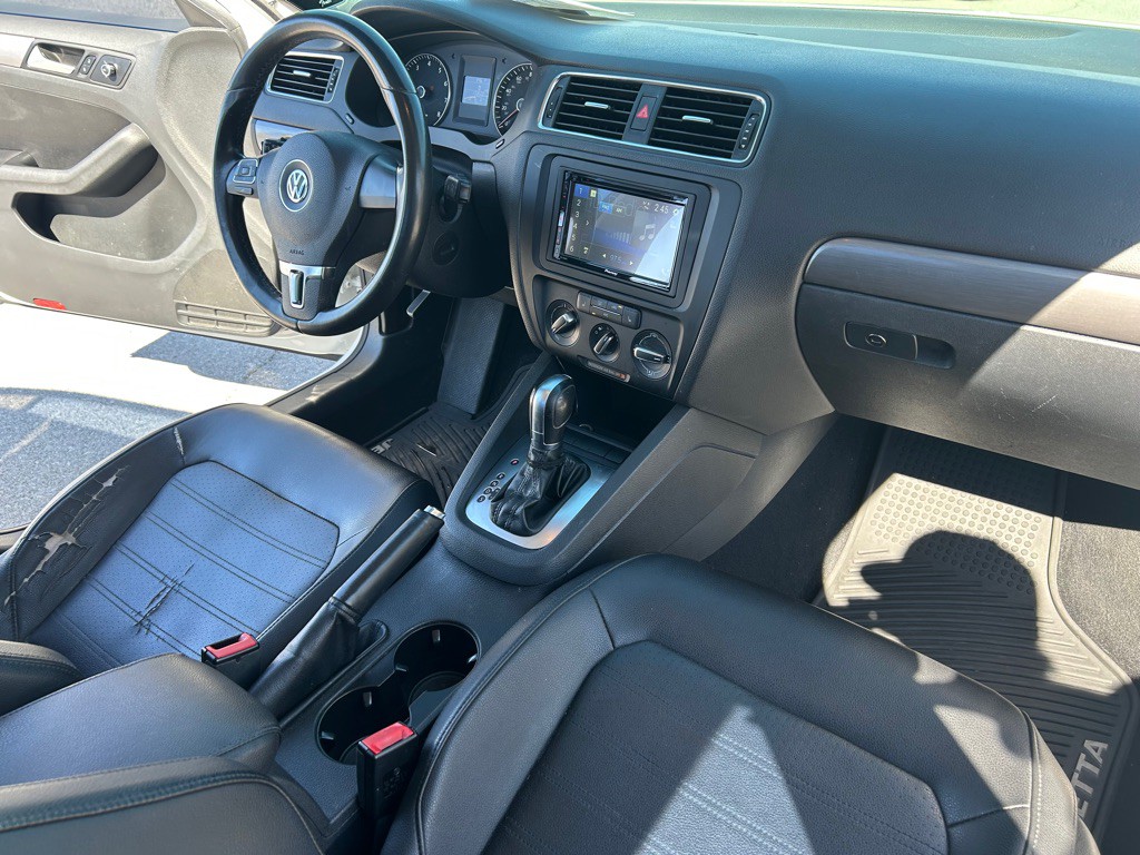 2013 Volkswagen Jetta Image 20