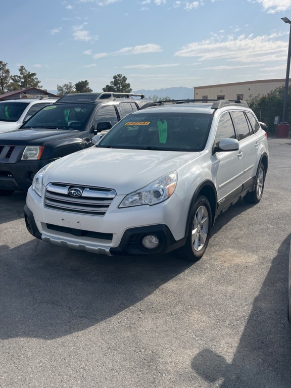 2014 Subaru Outback Image 2