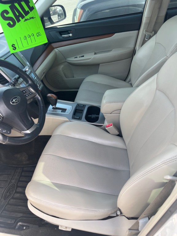 2014 Subaru Outback Image 5